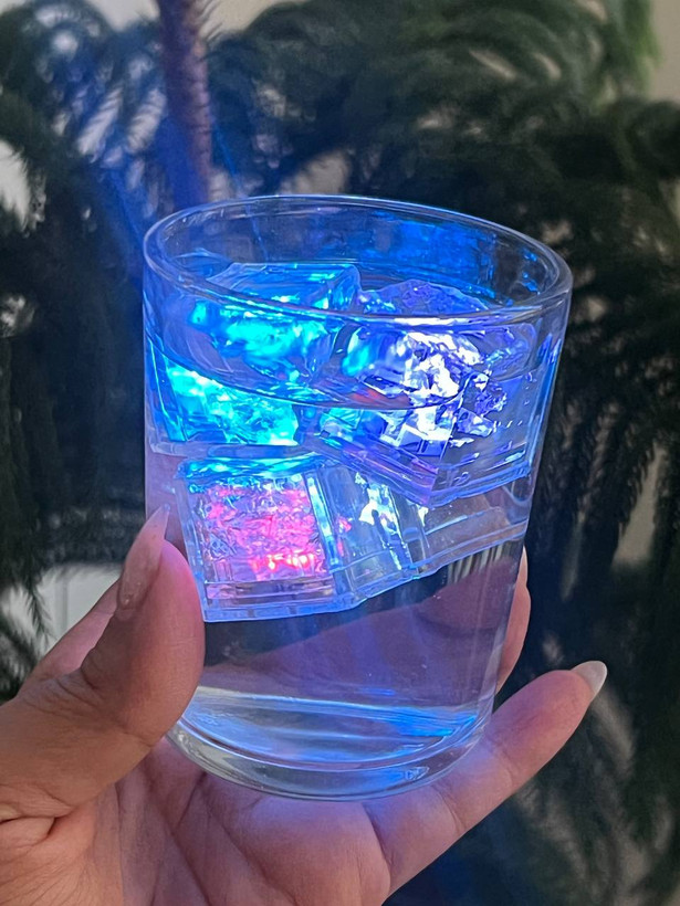 اسباب بازی یخ رنگی چراغ دار وارداتی تک عددی