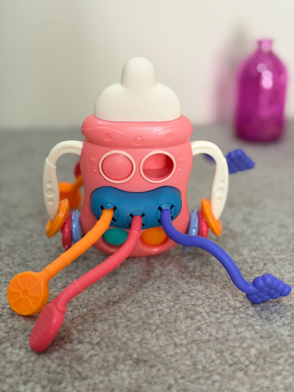بیزی بال شیشه شیر، تقویت دست ورزی نوزاد
